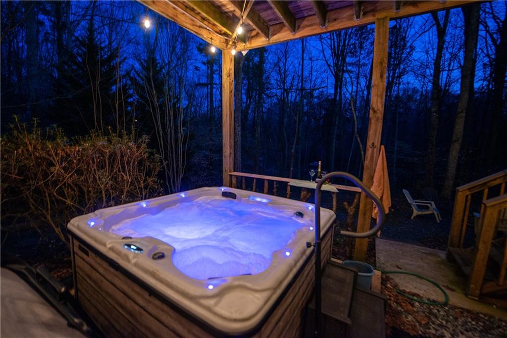7105 Haw Creek Place