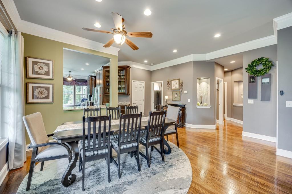 345 Hollywood Circle NW