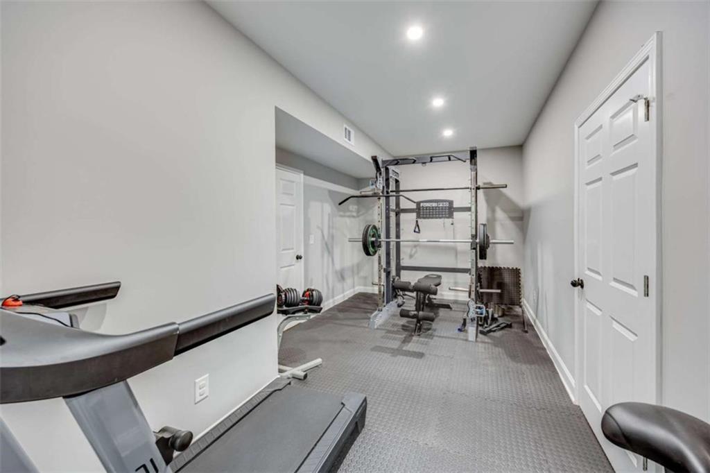 5725 Ridgewater Drive