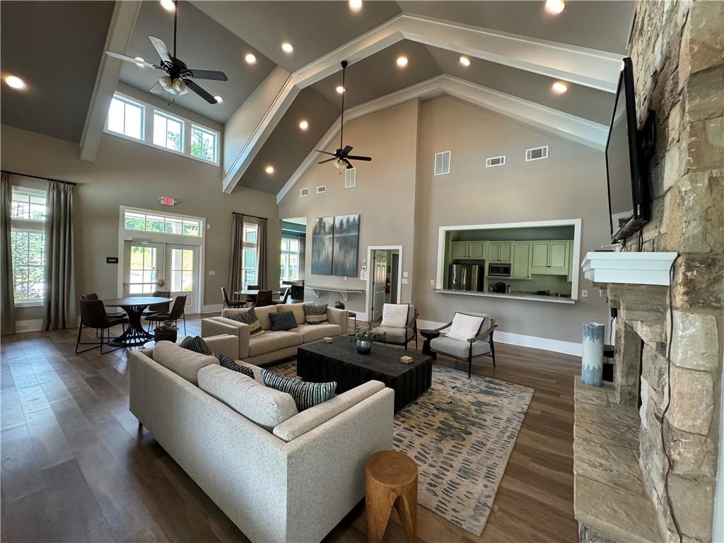 5231 Noble Oak Cove