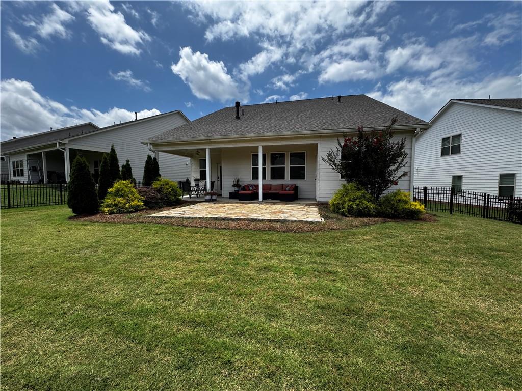 5231 Noble Oak Cove