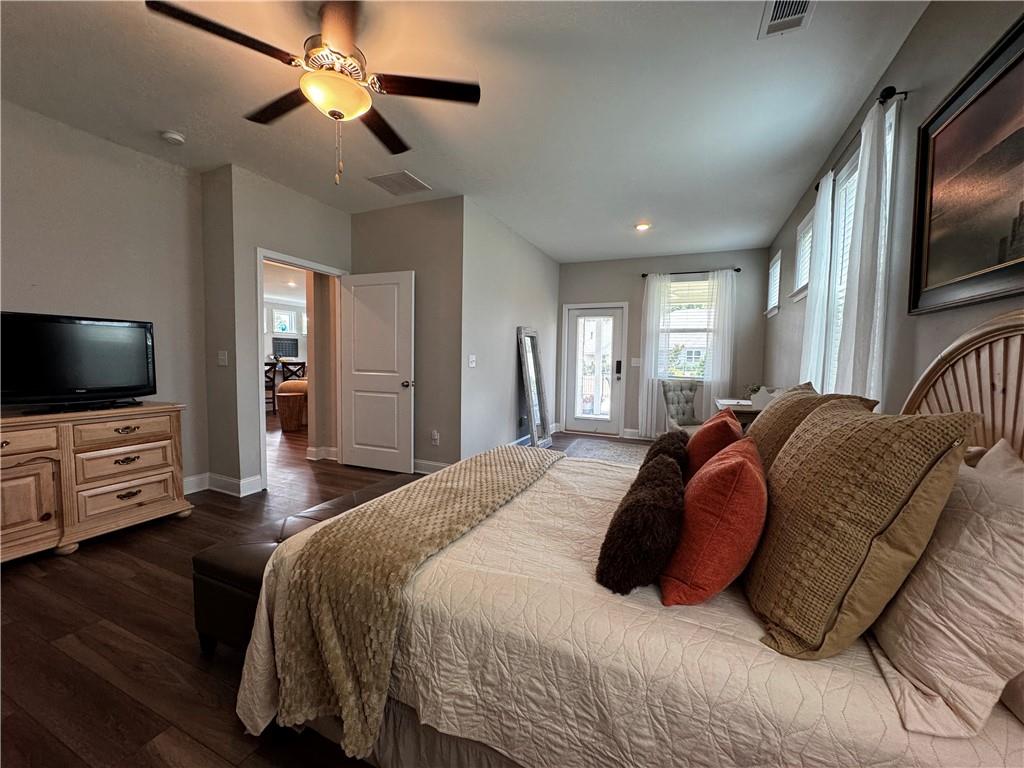 5231 Noble Oak Cove