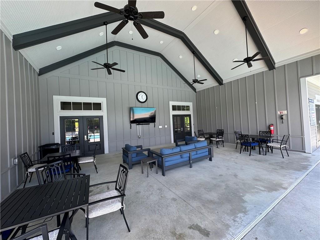 5231 Noble Oak Cove
