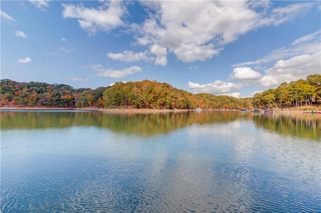 5231 Noble Oak Cove