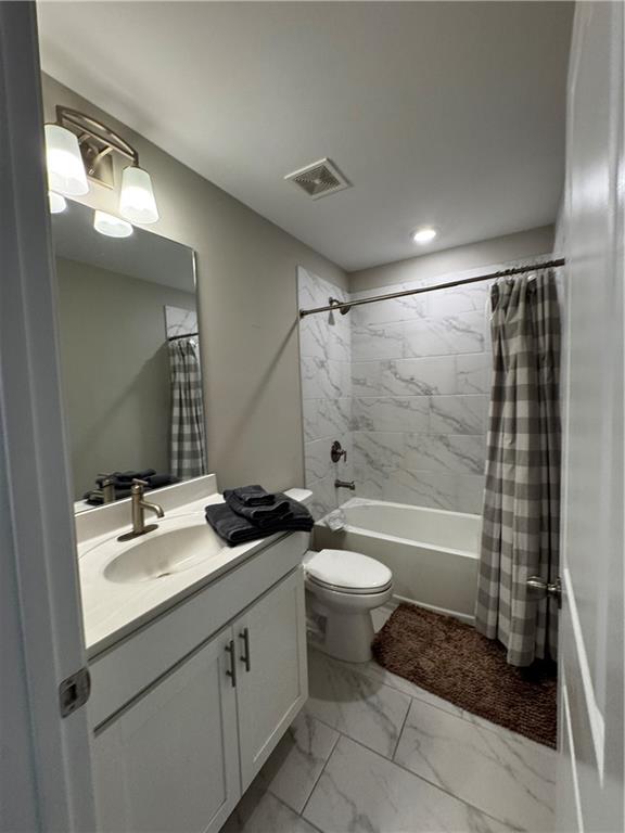 5231 Noble Oak Cove