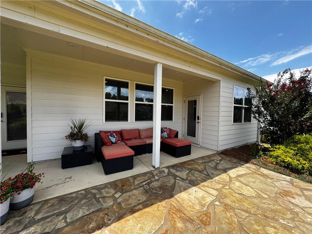 5231 Noble Oak Cove