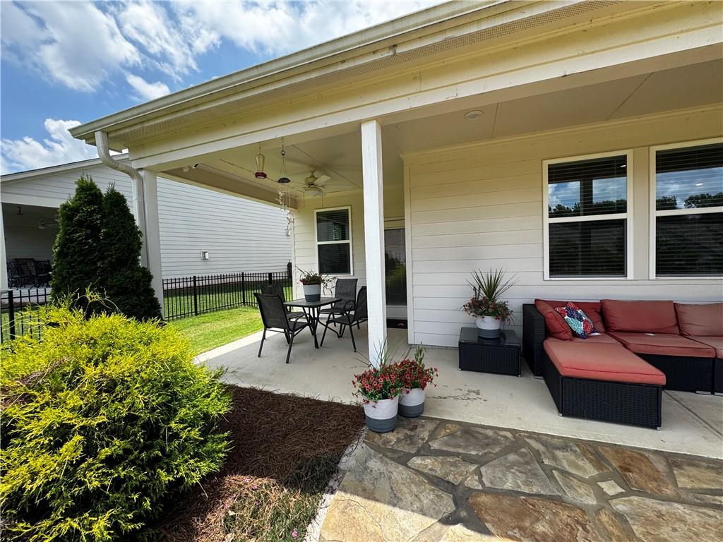 5231 Noble Oak Cove