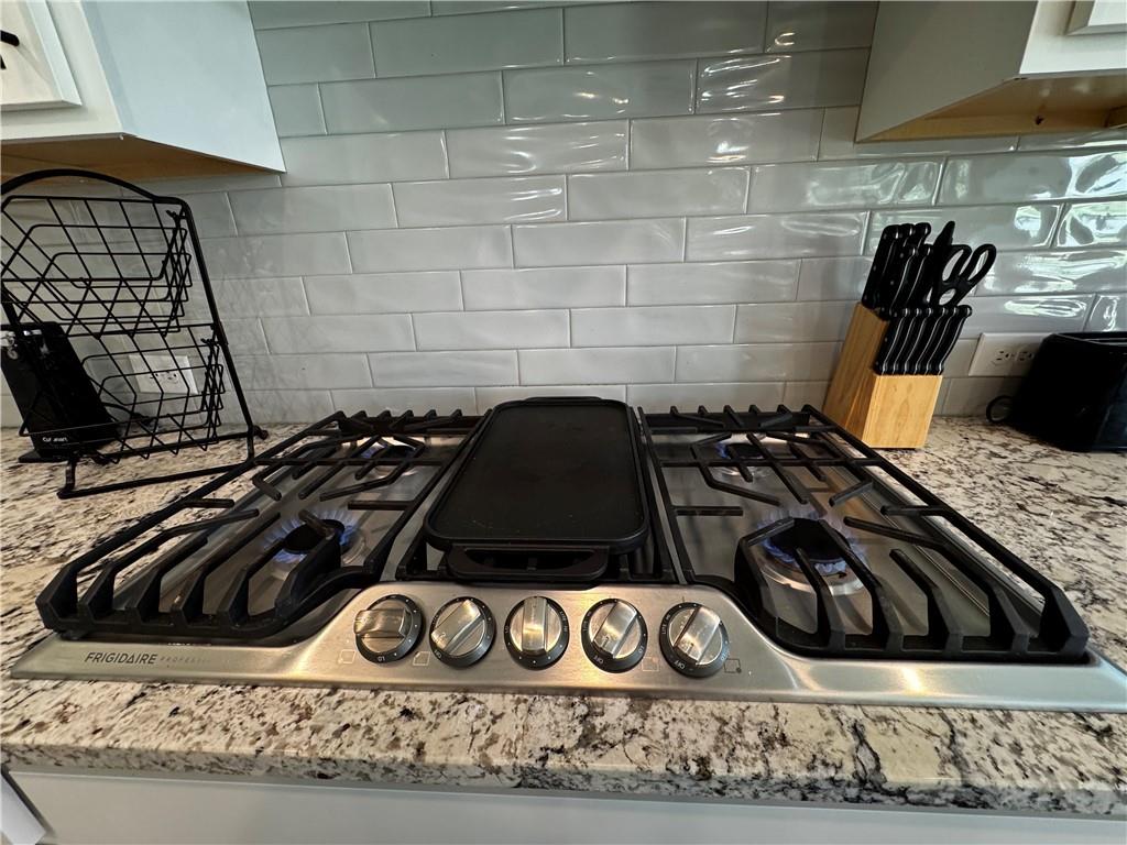 5231 Noble Oak Cove