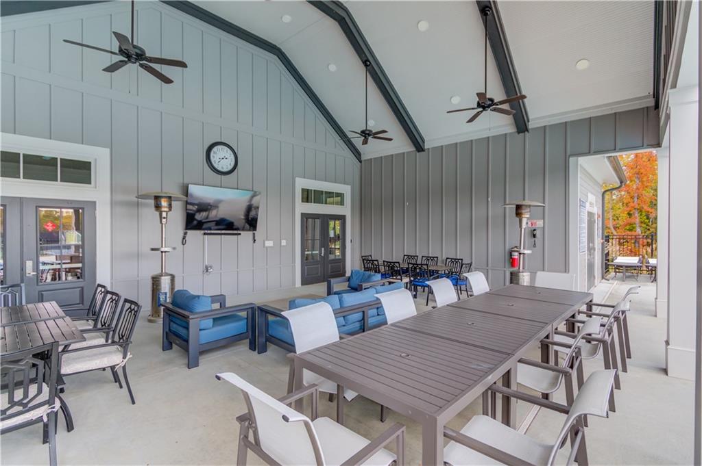 5231 Noble Oak Cove