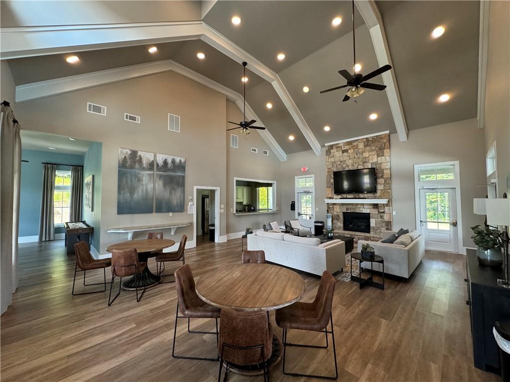 5231 Noble Oak Cove