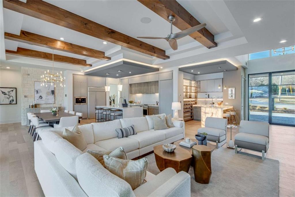 799 East Lake Drive
