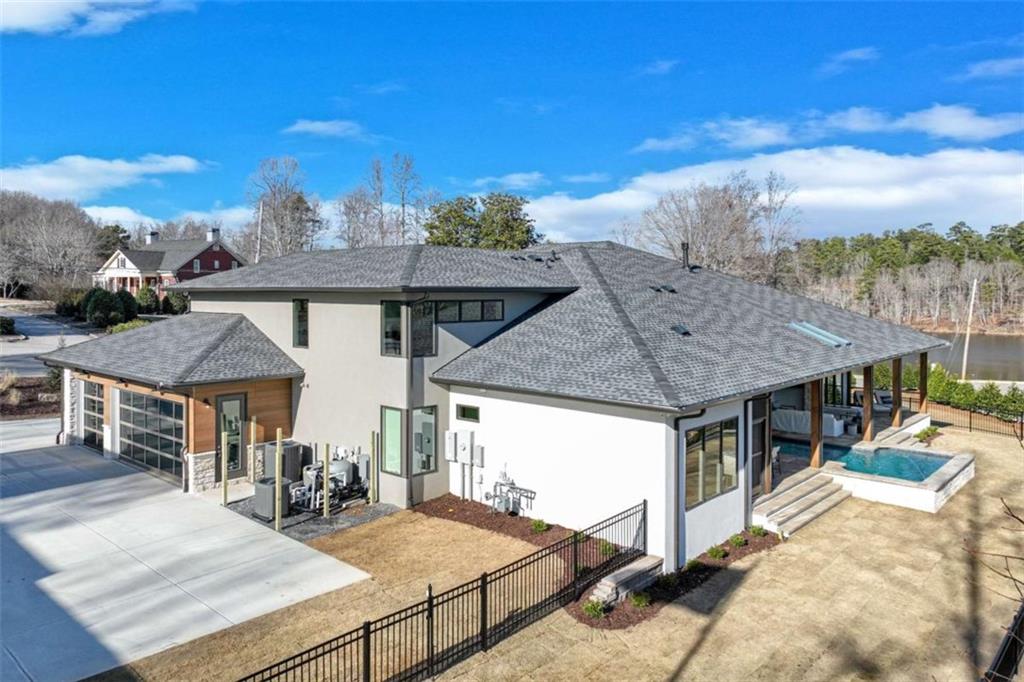 799 East Lake Drive