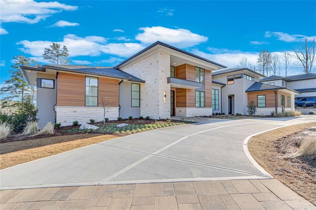 799 East Lake Drive