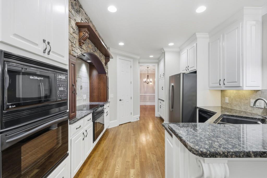 3311 Marina View Way