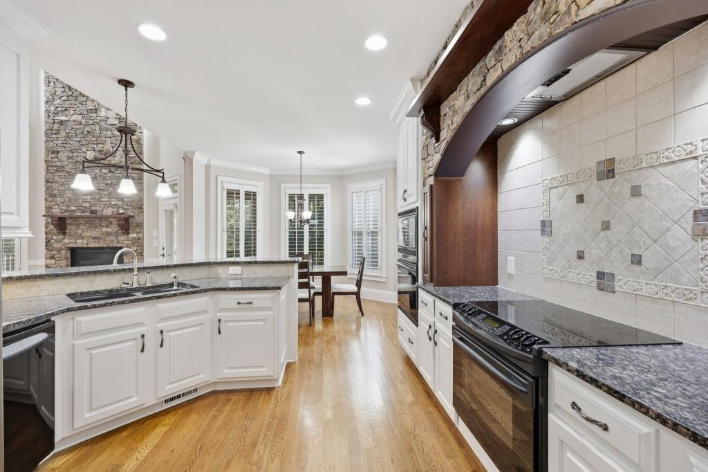 3311 Marina View Way