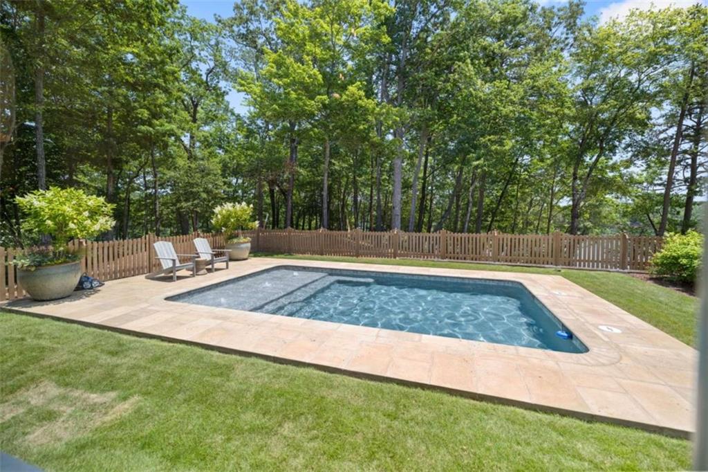 218 Lake Pointe Drive