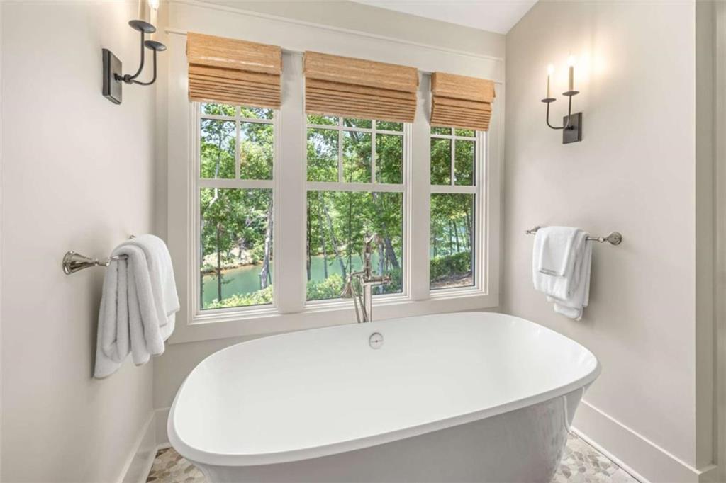 218 Lake Pointe Drive