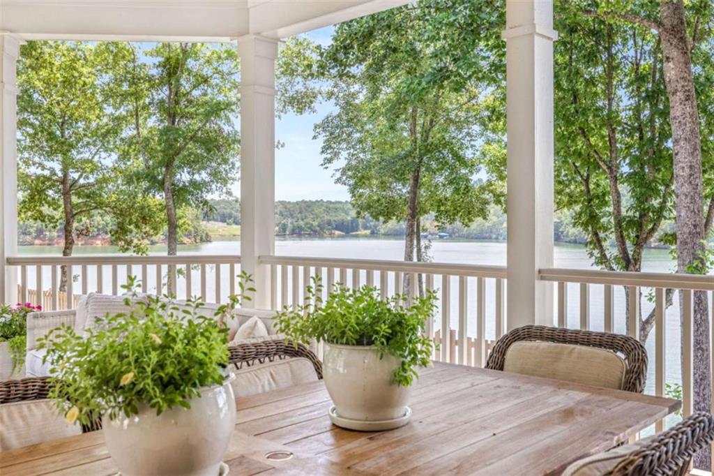 218 Lake Pointe Drive