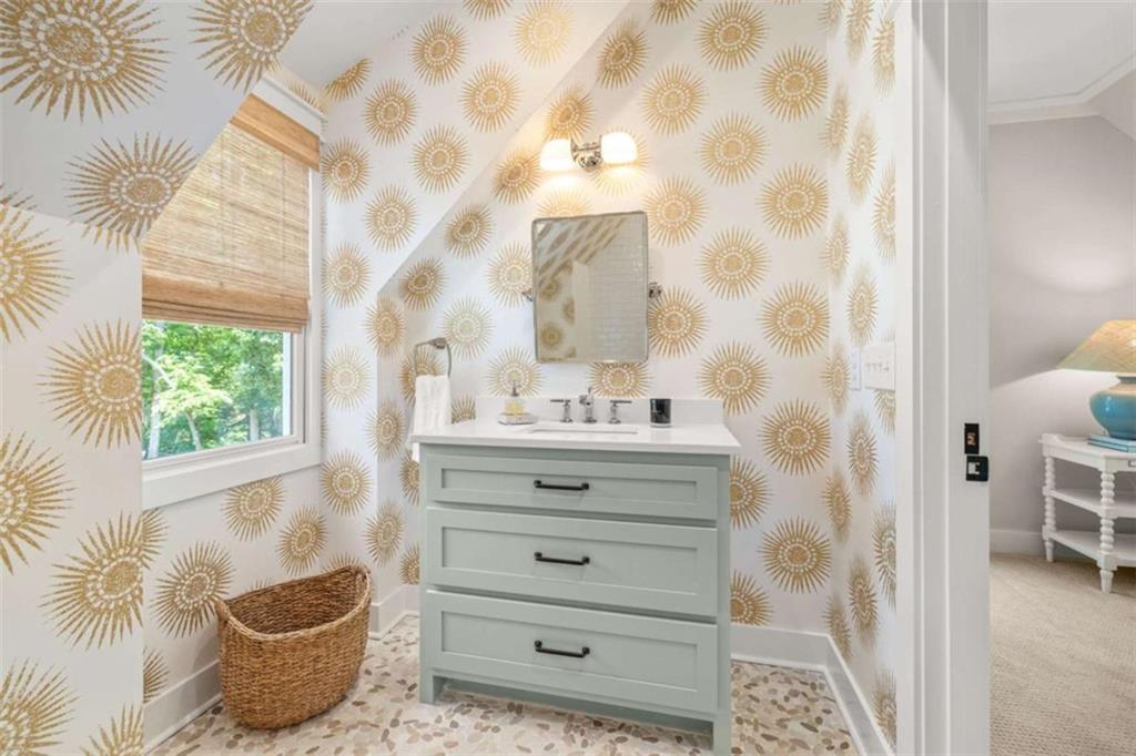 218 Lake Pointe Drive