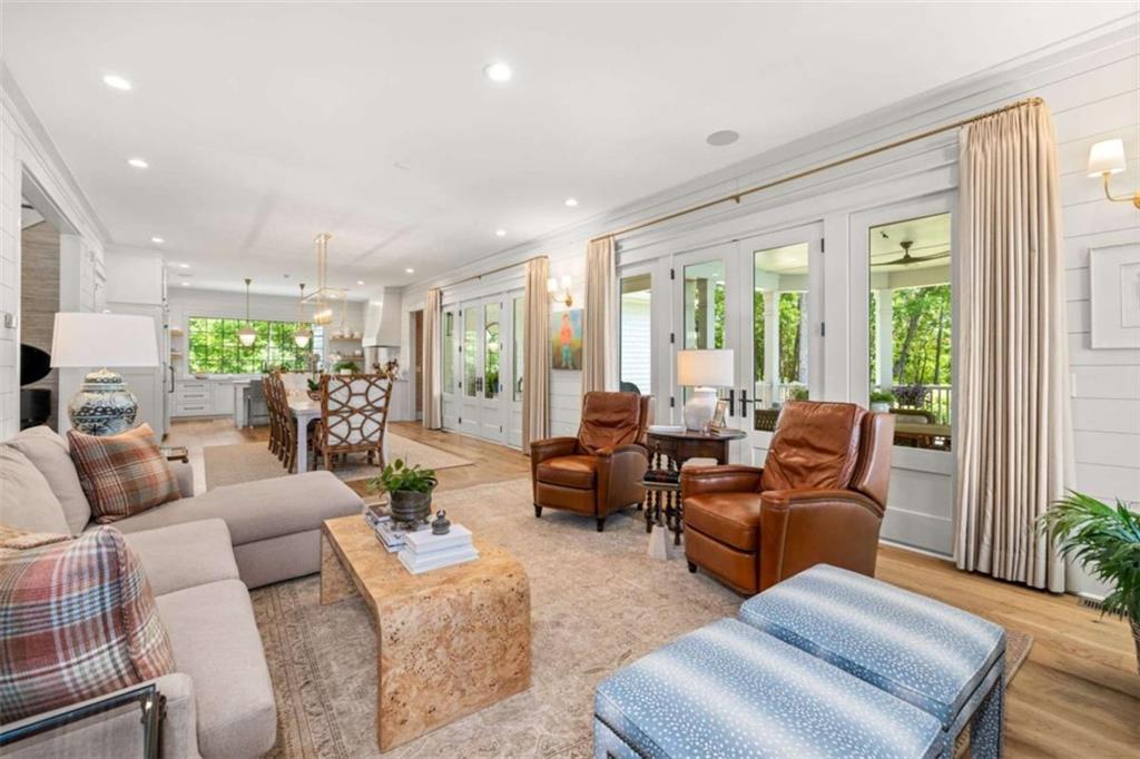 218 Lake Pointe Drive