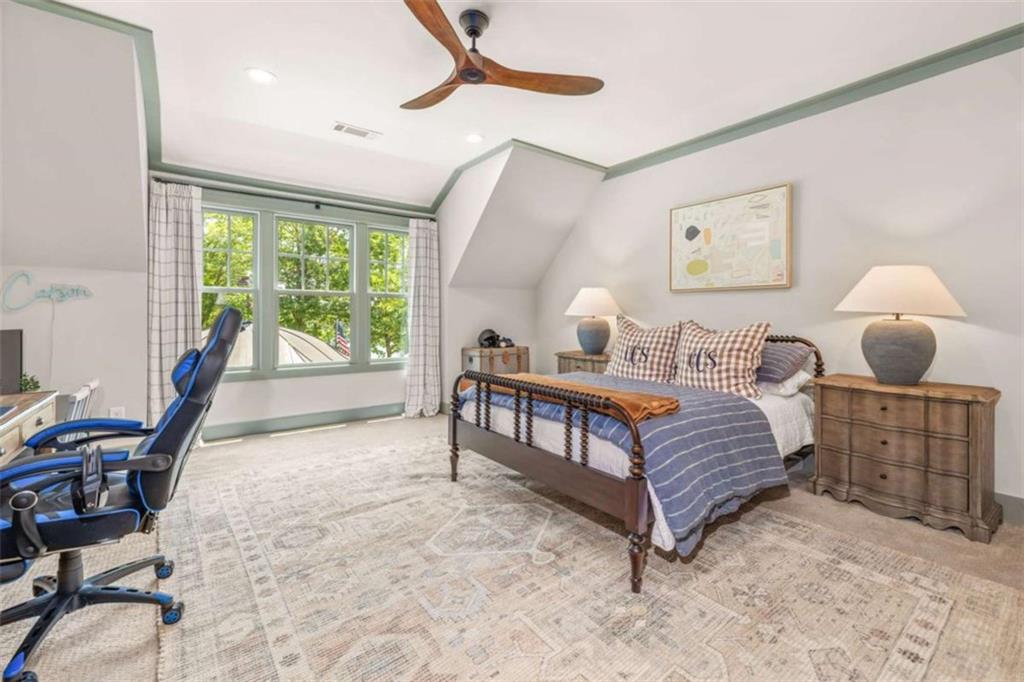 218 Lake Pointe Drive