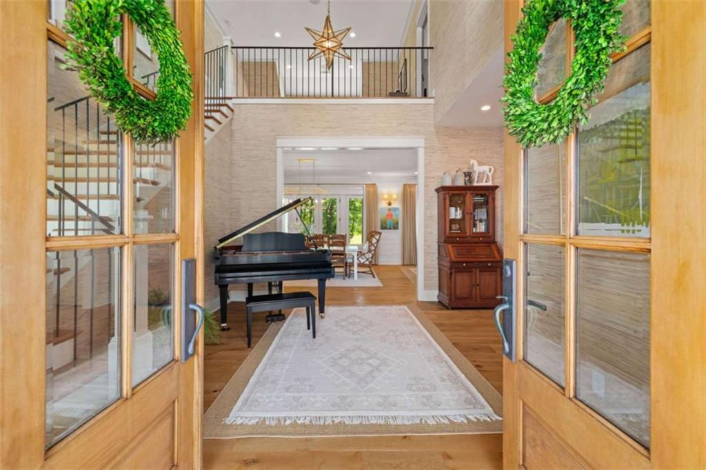 218 Lake Pointe Drive