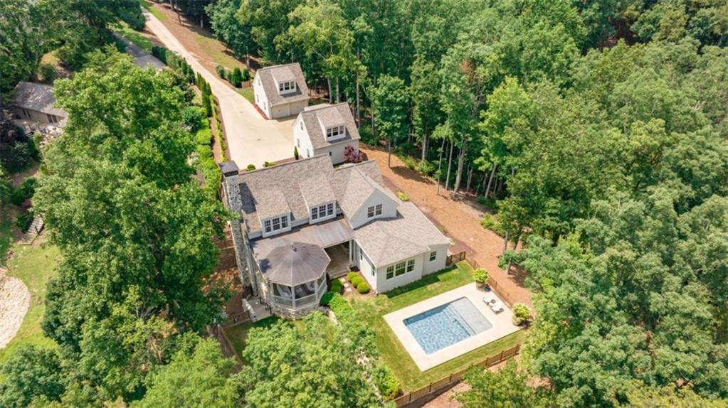 218 Lake Pointe Drive