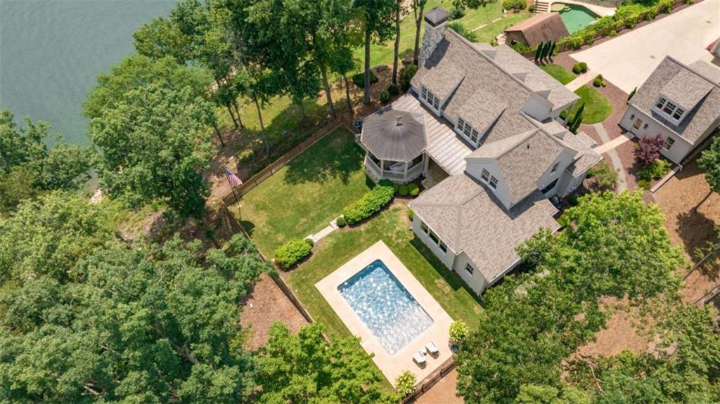 218 Lake Pointe Drive