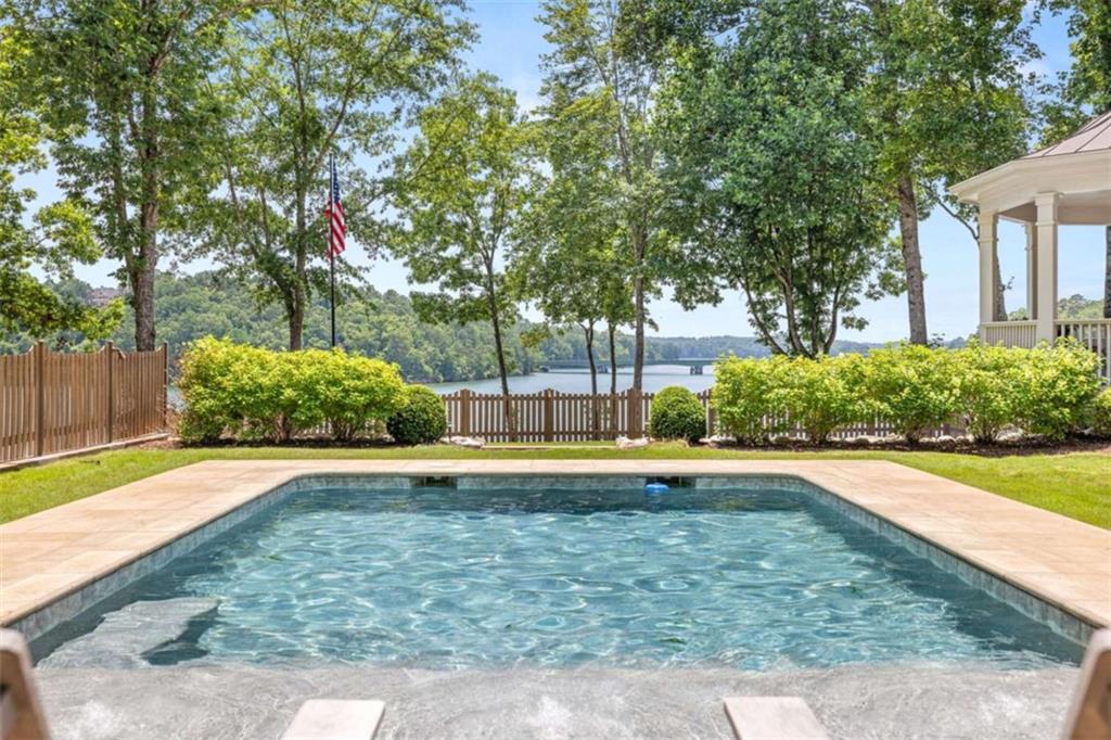 218 Lake Pointe Drive