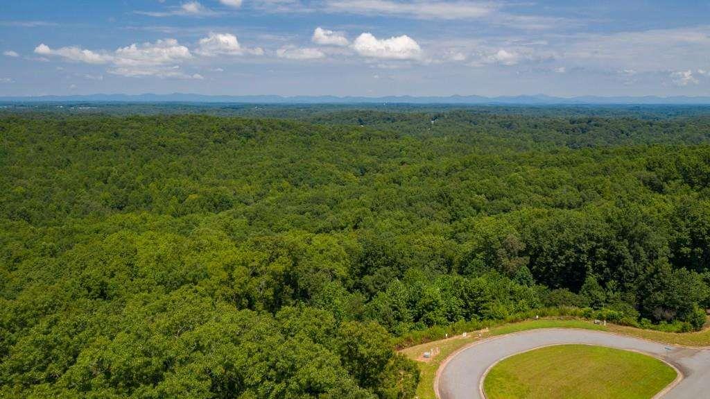 6825 Lookout