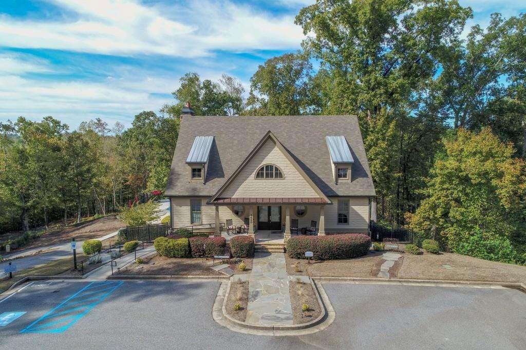 6825 Lookout