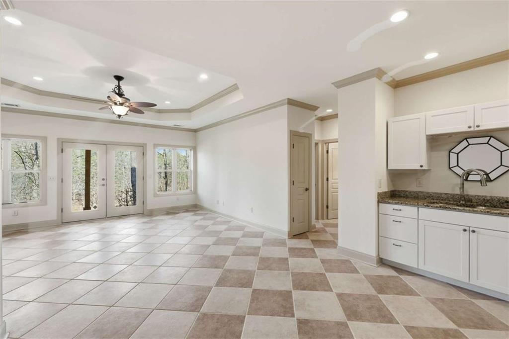 5264 Laurel Circle