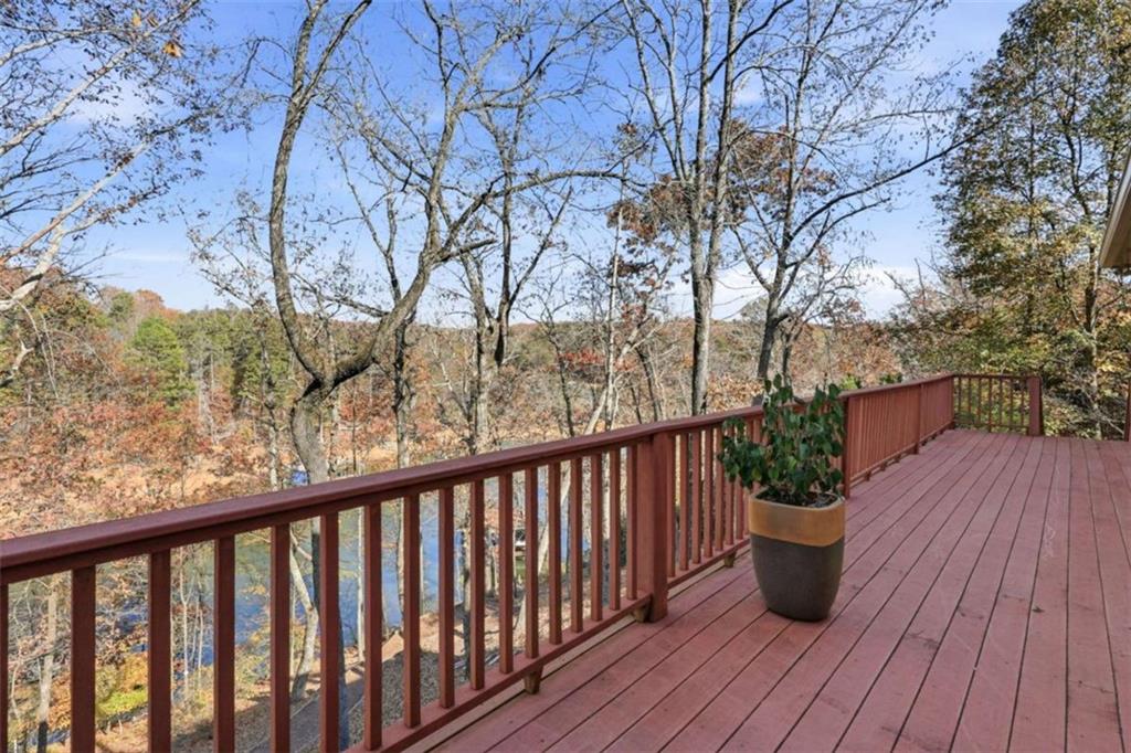 5264 Laurel Circle