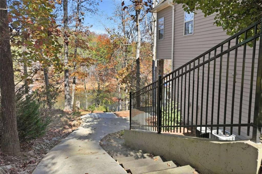 5264 Laurel Circle
