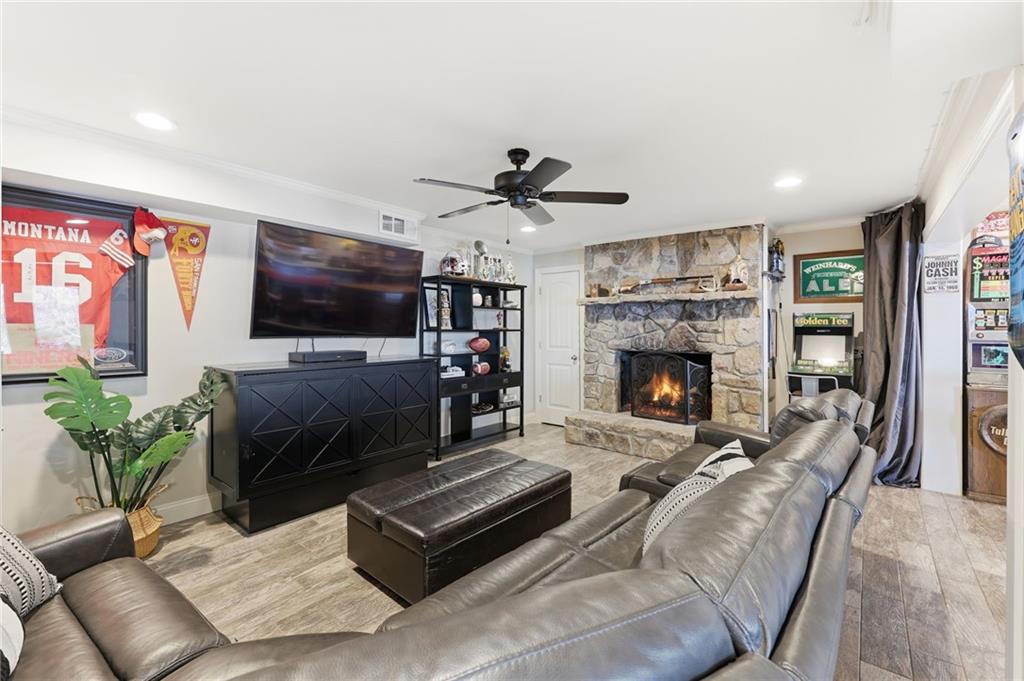5218 Shirley Road