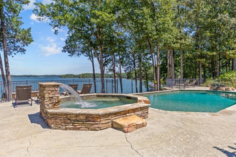 6686 Gaines Ferry Road