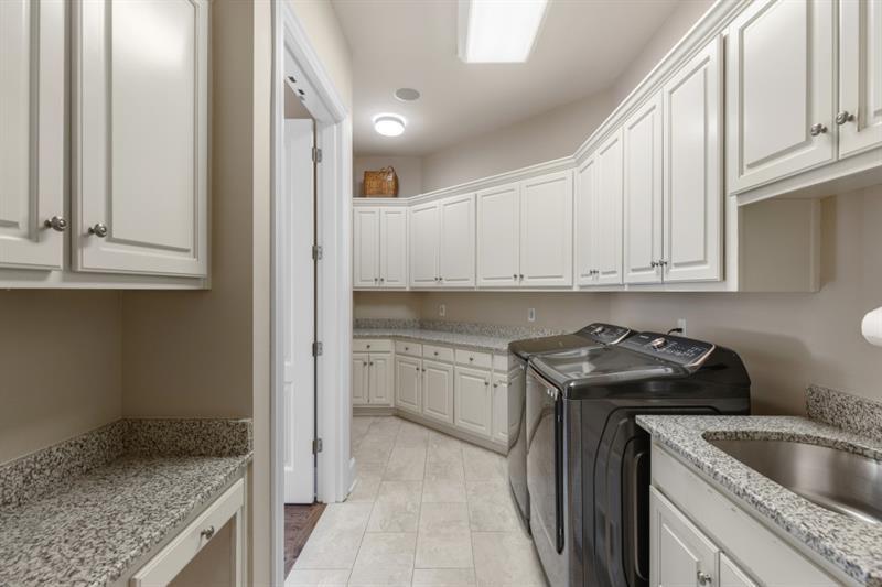 6686 Gaines Ferry Road
