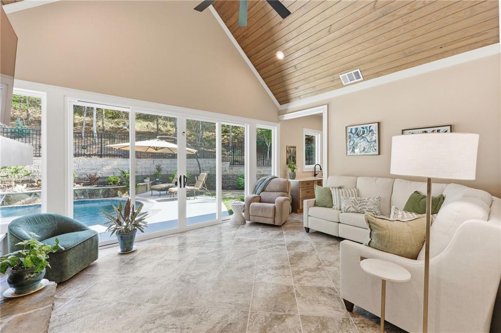 6808 Grand Marina Circle