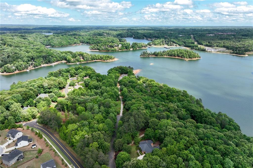 208 Lake Pointe Drive