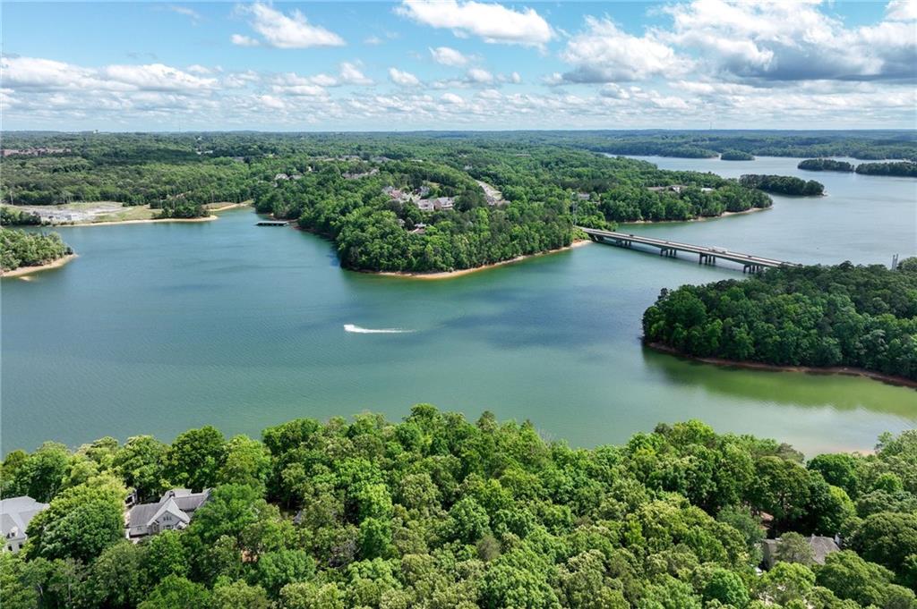 208 Lake Pointe Drive