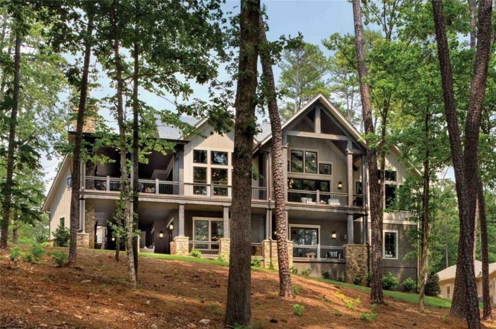 208 Lake Pointe Drive
