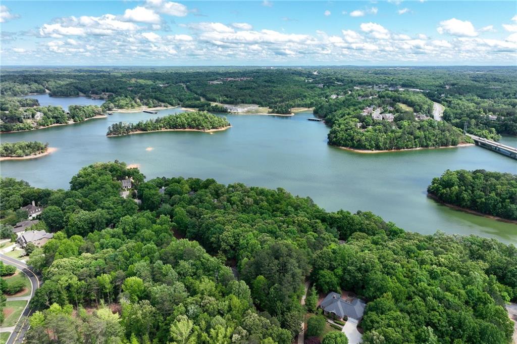 208 Lake Pointe Drive