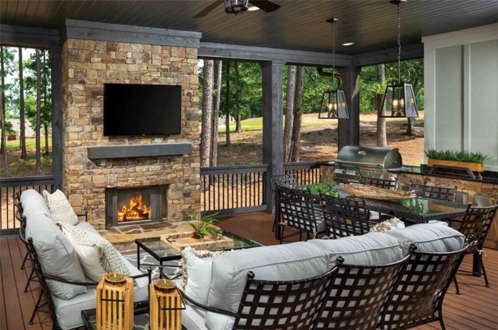 206 Lake Pointe Drive