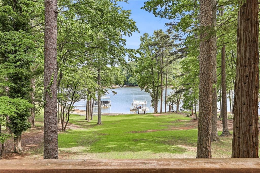 7726 Sourwood Lane