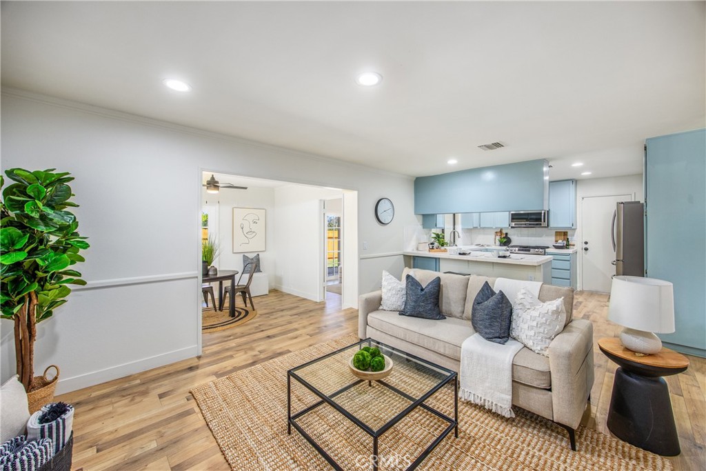 1456 Fernwood