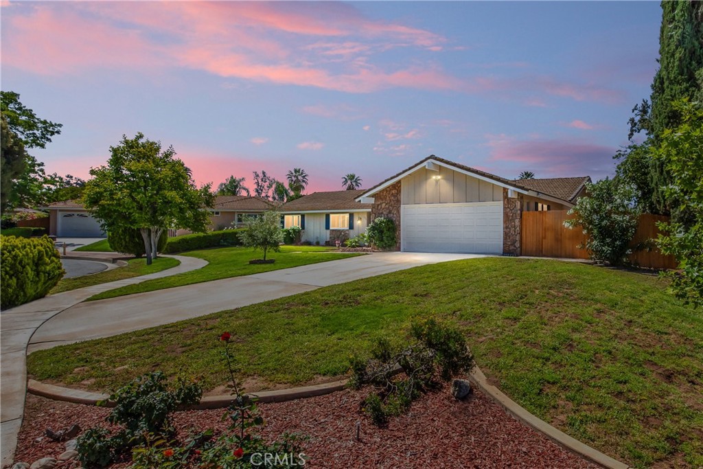 1456 Fernwood