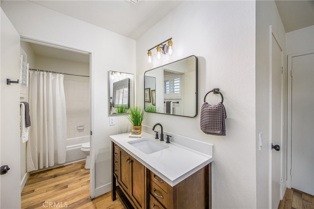 1456 Fernwood