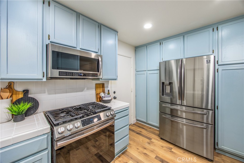 1456 Fernwood