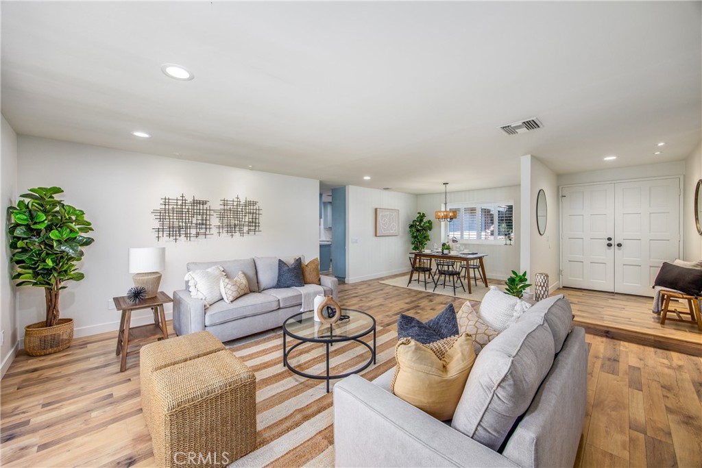 1456 Fernwood