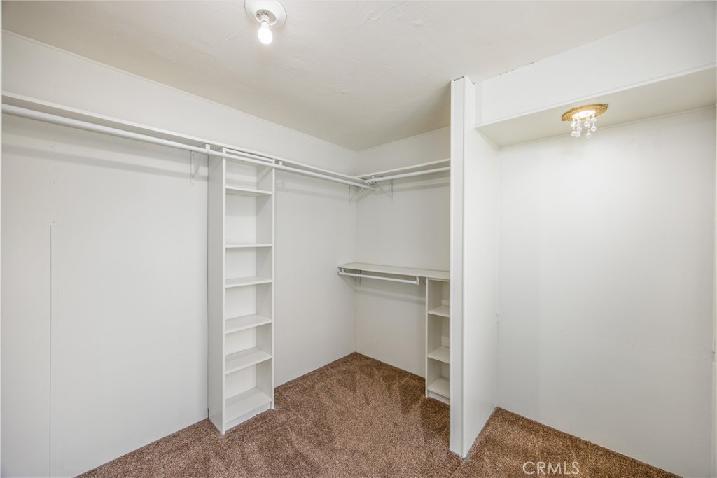 1550 Rimpau Avenue 18